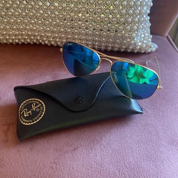 Ray-Ban Gold Frame Sunglasses with Blue Lenses - Picture 5 of 5